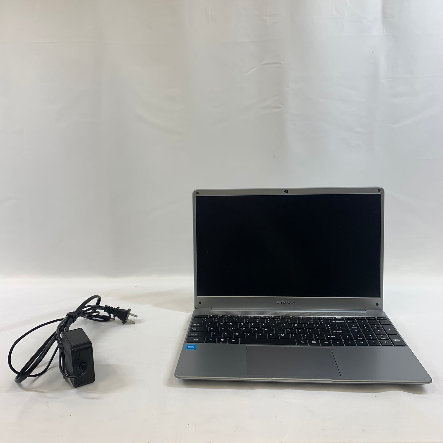 BiTECOOL NikoBook BTC507 15.6" i3-5005U 2.0GHz 16GB RAM 500GB SSD