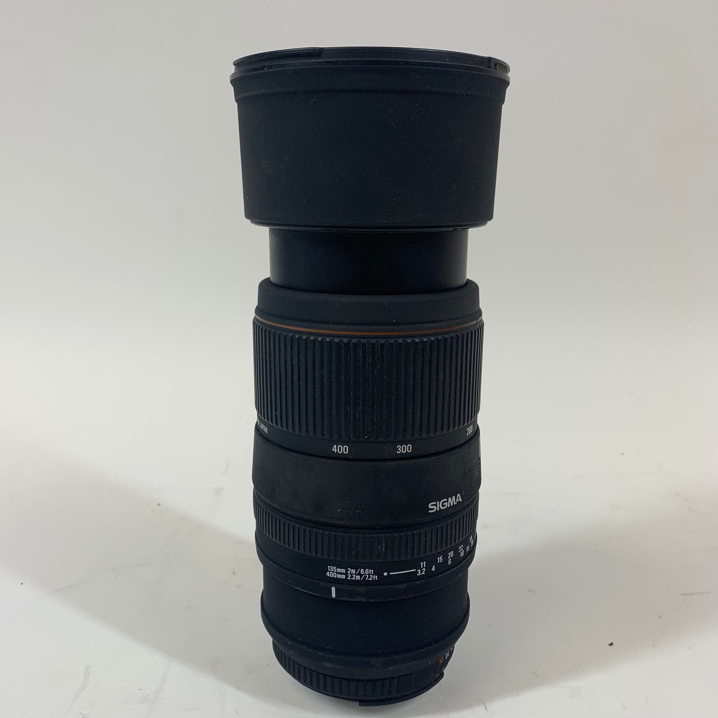 Sigma 135-400mm f/4.5-5.6 apo Lens