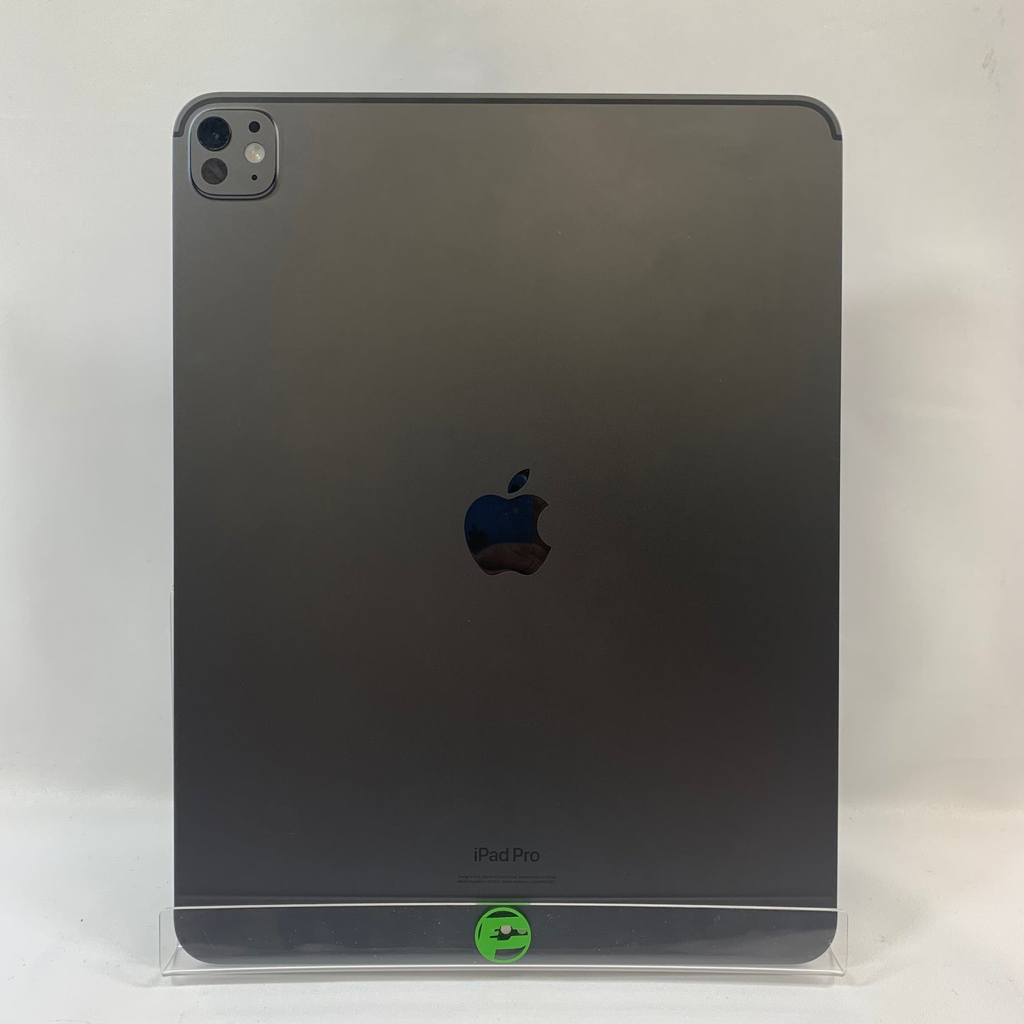 WiFi Only Apple iPad Pro 13" M4 512GB 18.5 Space Gray NVX43LL/A W/Apple pencil Pro