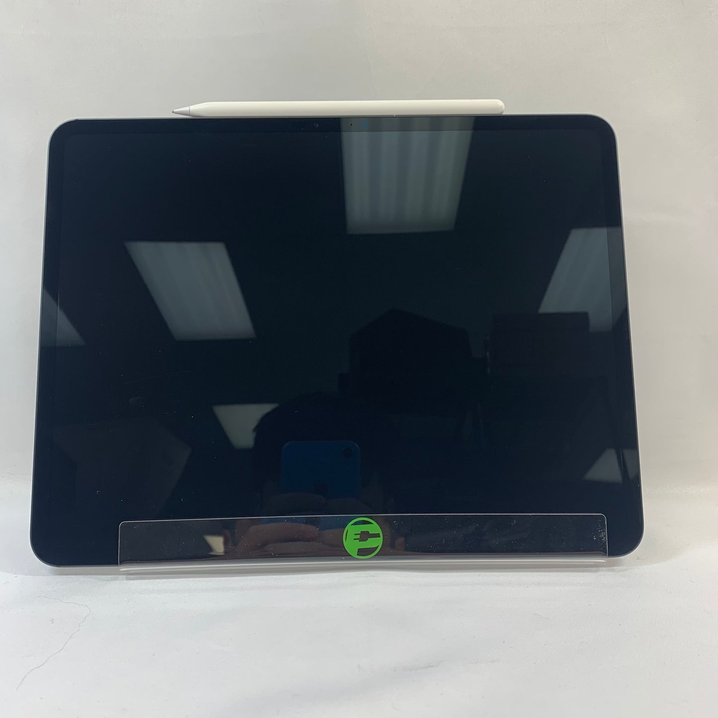 WiFi Only Apple iPad Pro 13" M4 512GB 18.5 Space Gray NVX43LL/A W/Apple pencil Pro
