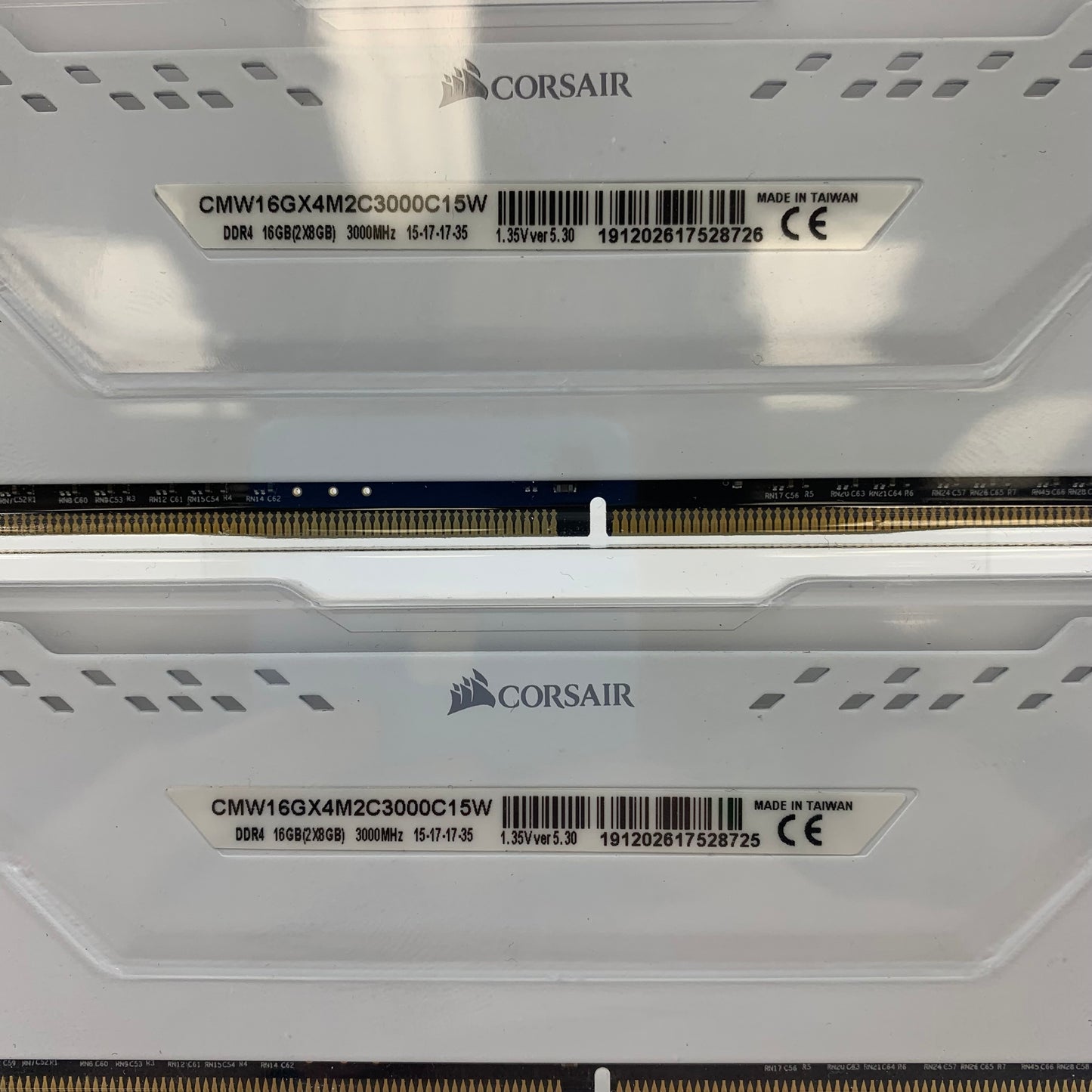 Corsair Vengeance RGB Pro 16GB (2x8GB) RAM DDR4 3000MHz CMW16GX4M2C3000C15W