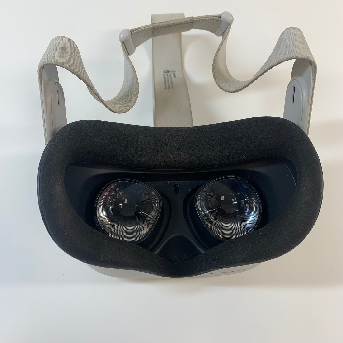 Meta Quest 2 128GB VR System KW49CM Controller Does Not Have Battery Cap