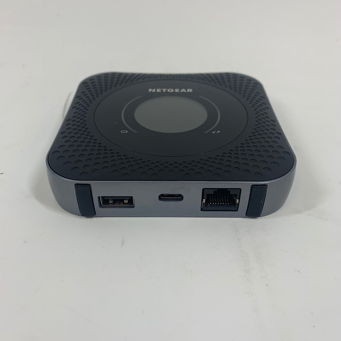 NETGEAR MR1100 Mobile Hotspot Router