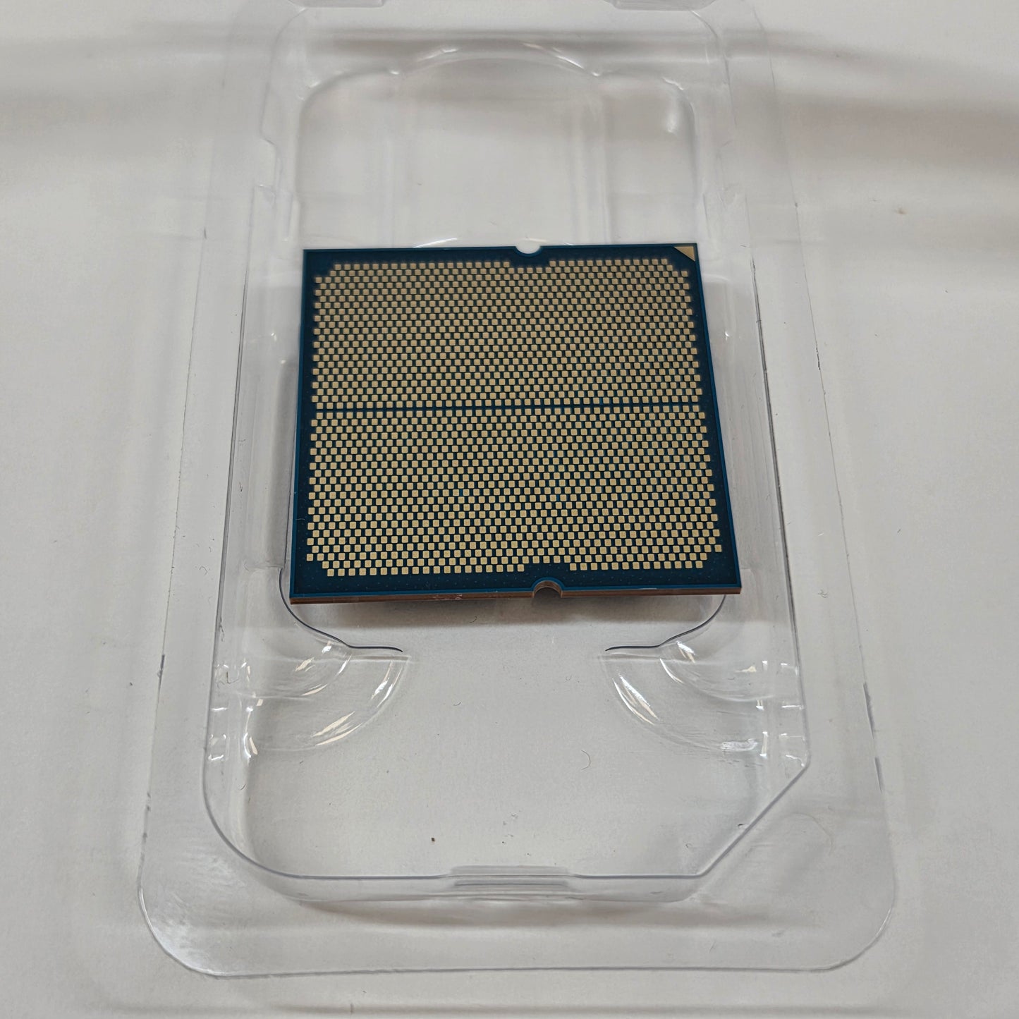 AMD Ryzen 7 9850X3D 4.70GHz 8 Core 100-000001973 16 Thread AM5