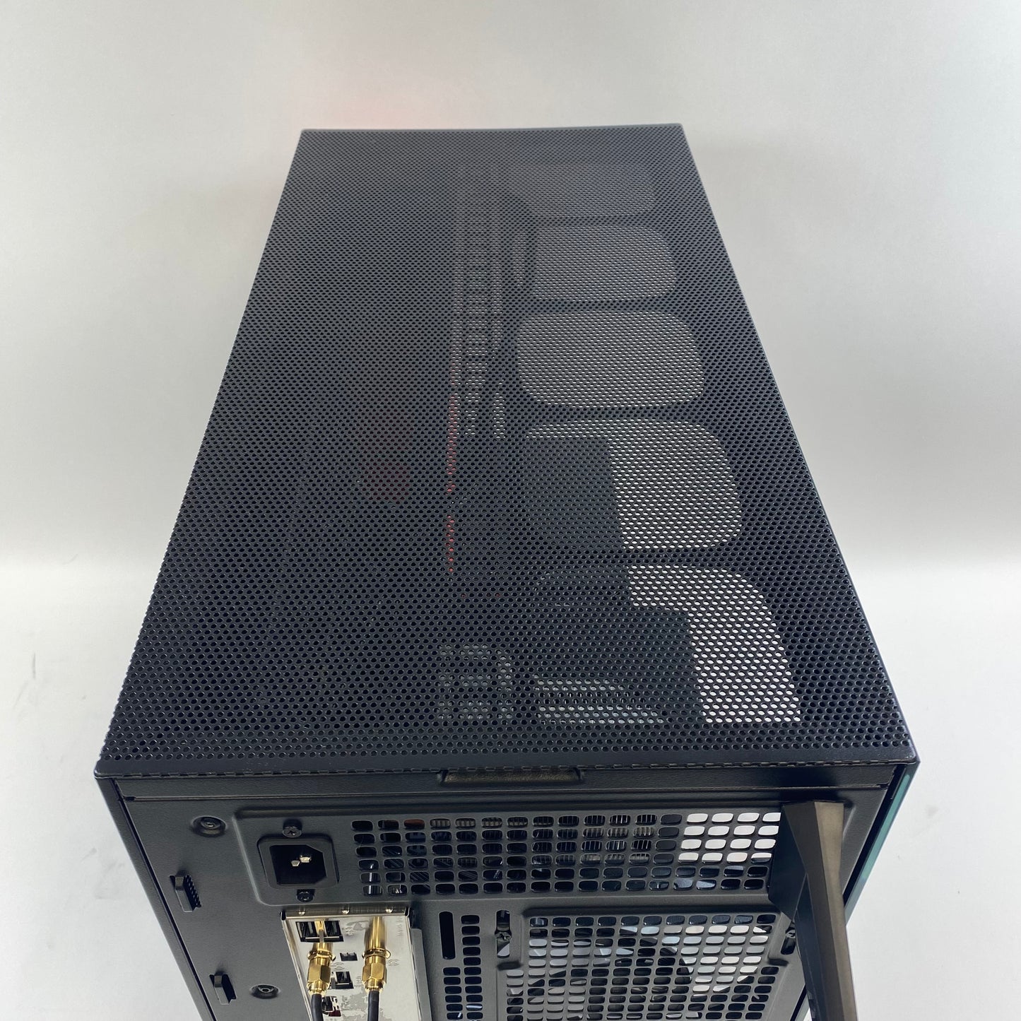 Skytech Viper Ryzen 7 5700 3.70GHz 16GB RAM 2TB SSD Nvidia RTX 5060
