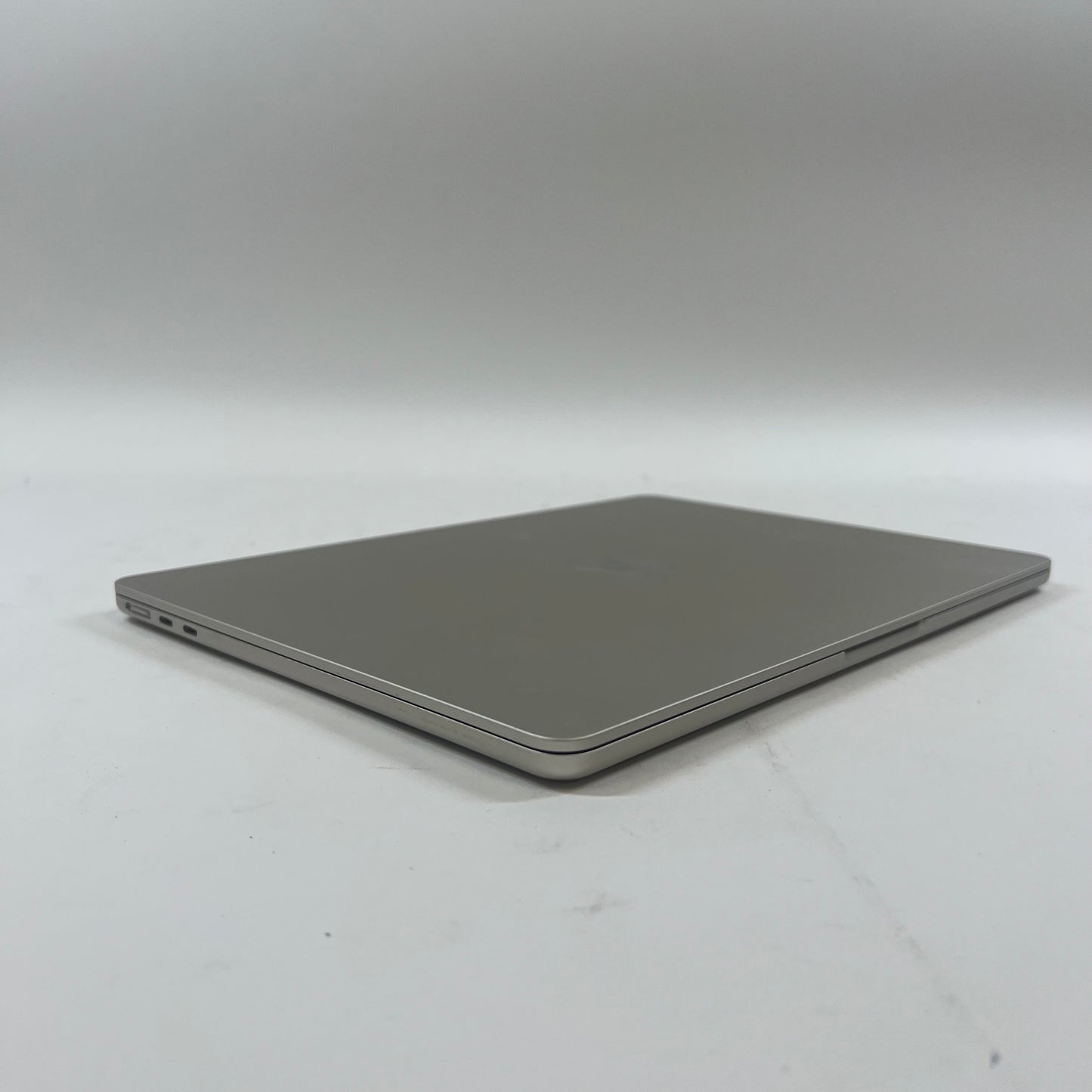 2022 Apple MacBook Air 13.6" M2 8C GPU 3.5GHz 8GB RAM 256GB SSD A2681