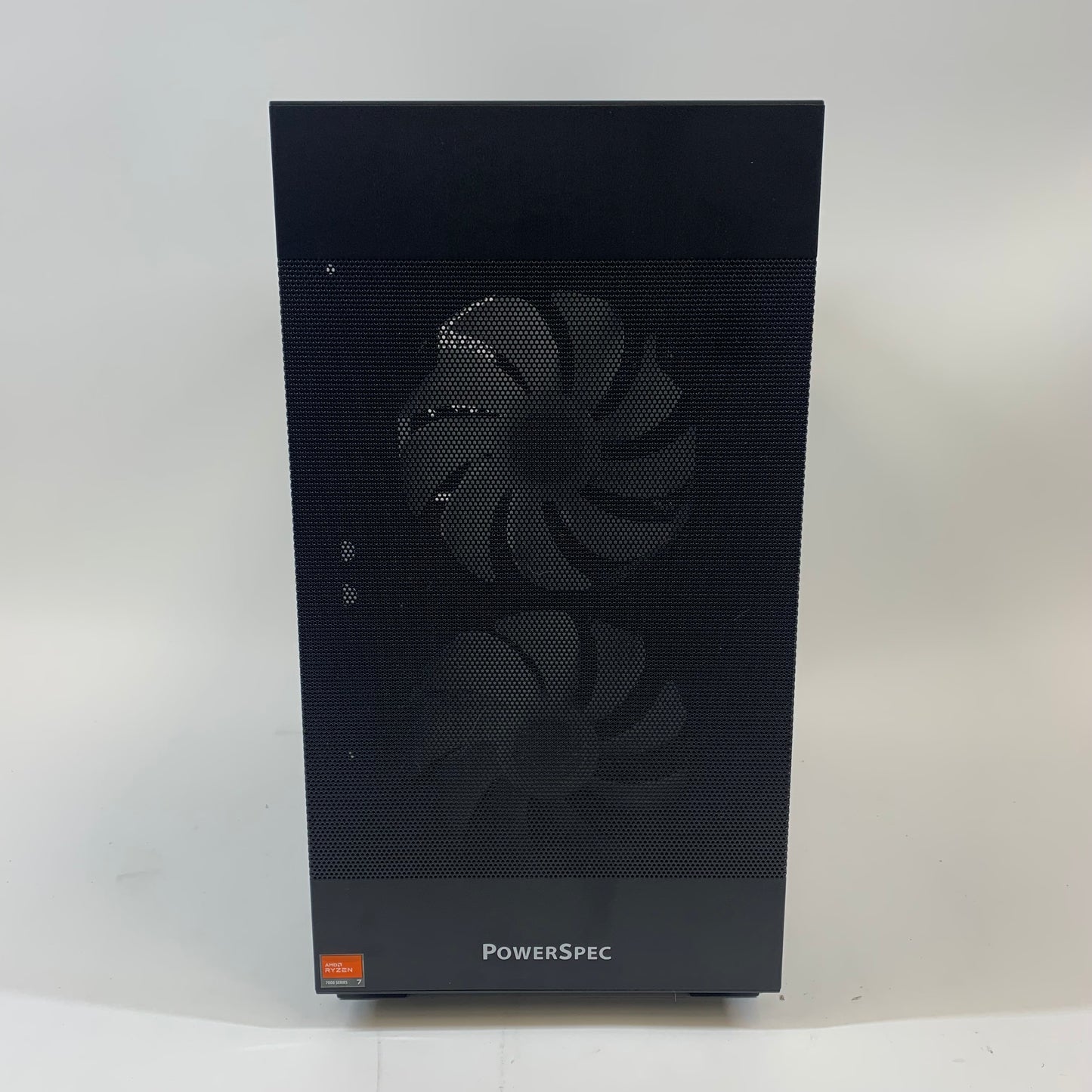 PowerSpec g725 Ryzen 7 7700X 4.50GHz 32GB RAM PNY GeForce RTX 5060Ti