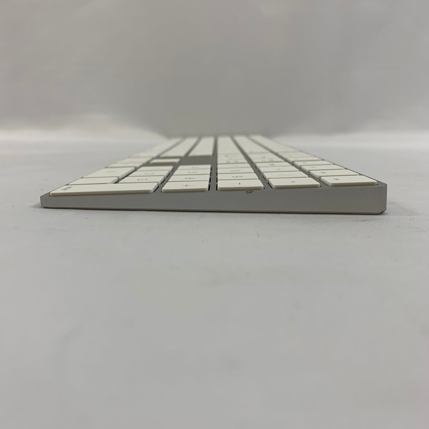 Apple Smart Keyboard Silver A1843