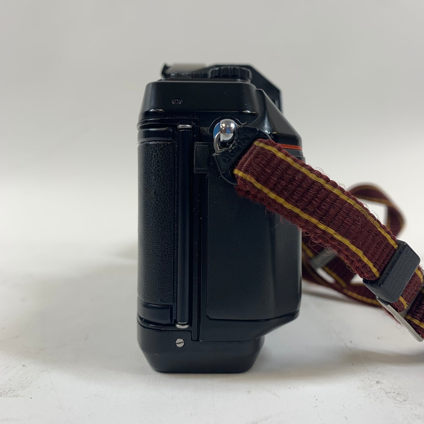 Nikon N2000 35MM Film Camera