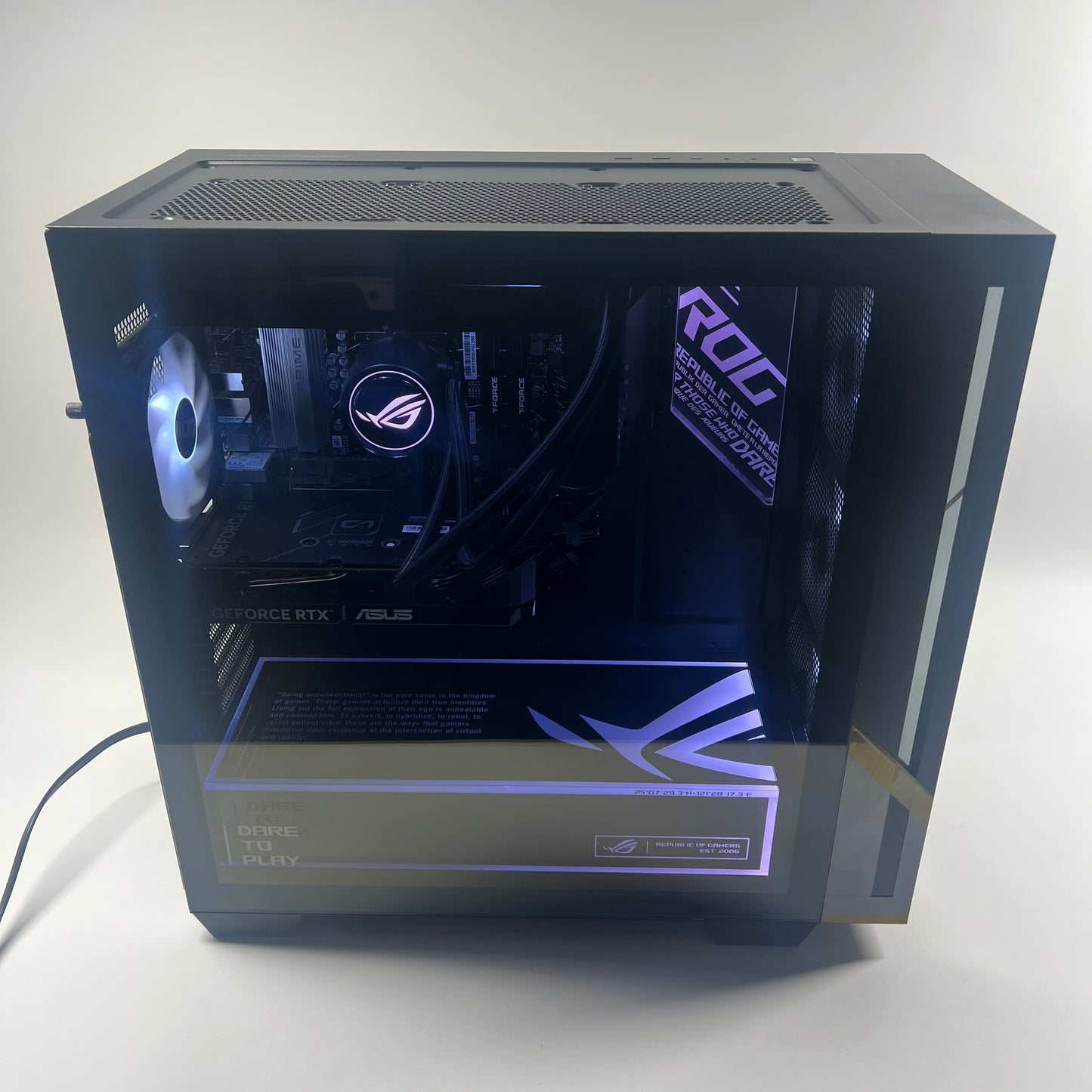 ROG Custom PC Ryzen 7 8700F 4.10GHz 32GB RAM 1TB SSD Nvidia GeForce RTX 5060 Ti