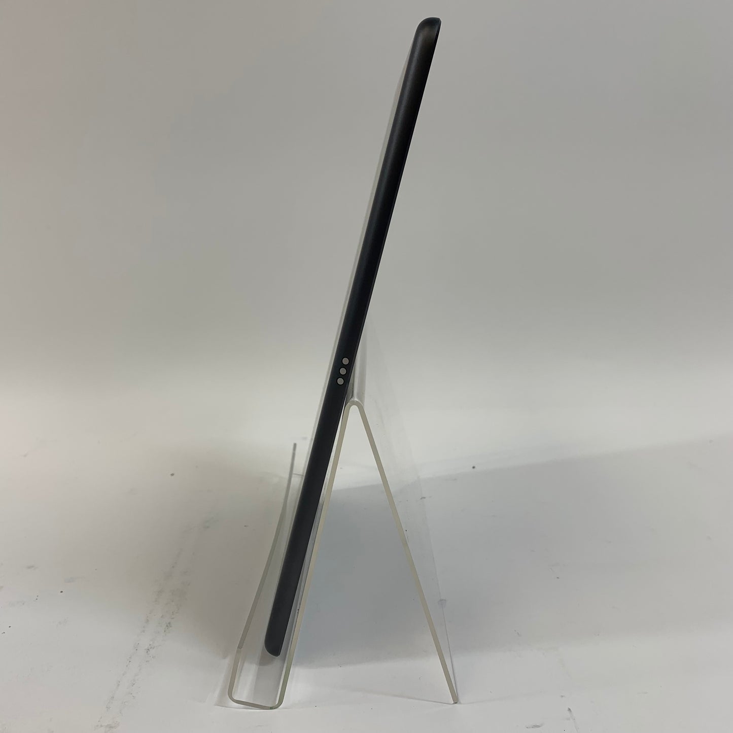 WiFi Only Apple iPad 7th Gen 32GB SPACE GRAY MW742LL/A