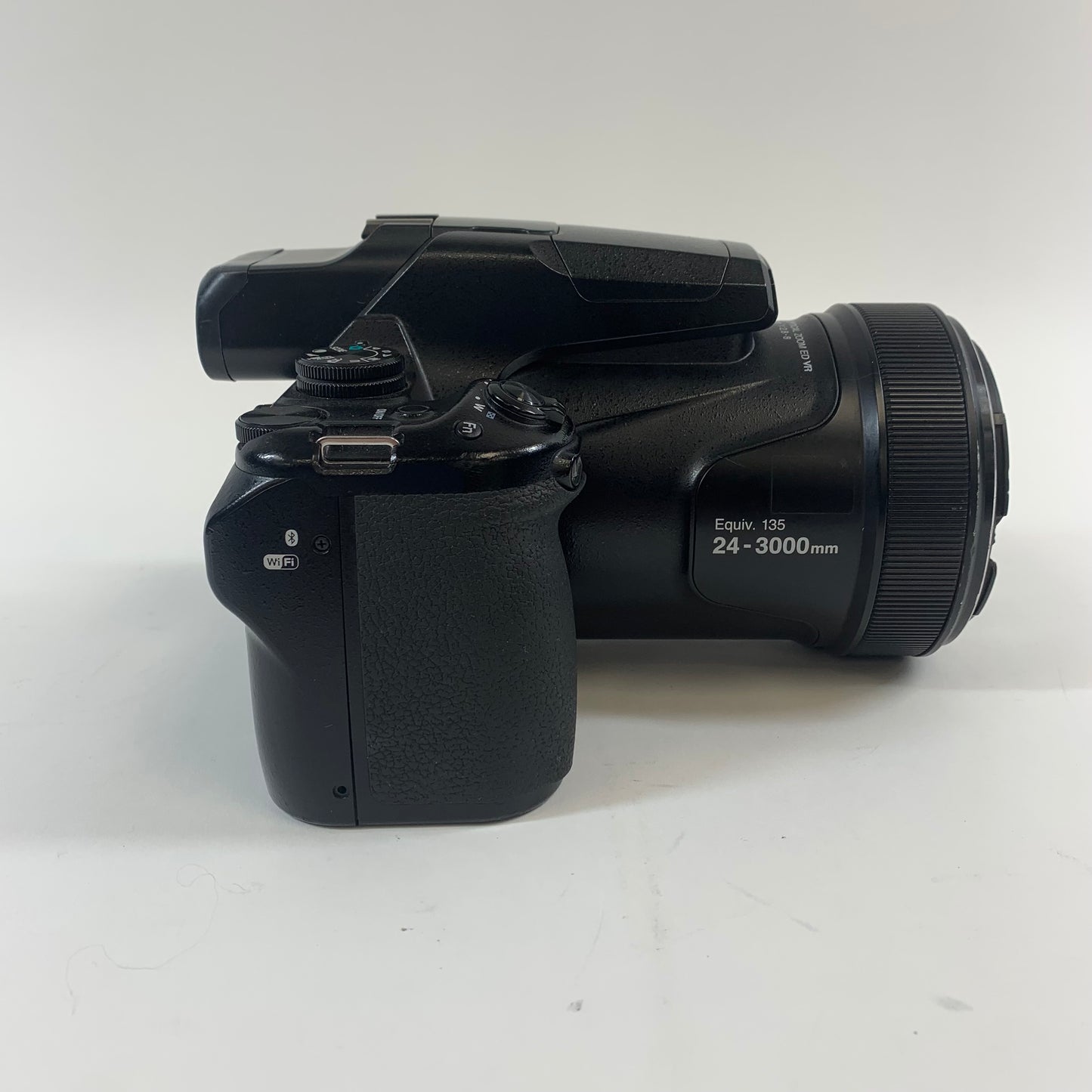 Nikon COOLPIX P1000 16.0MP Digital Bridge Camera