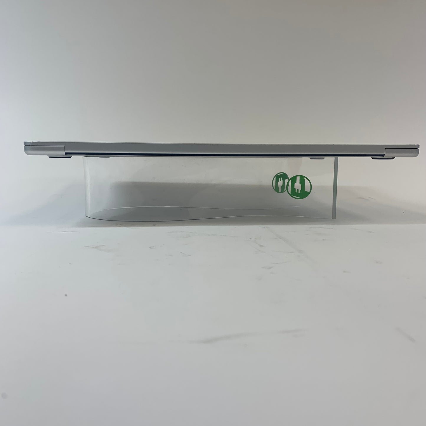 2025 Apple MacBook Air 15" M4 10 Core 4.5GHz 16GB RAM 256GB SSD MW1G3LL/A