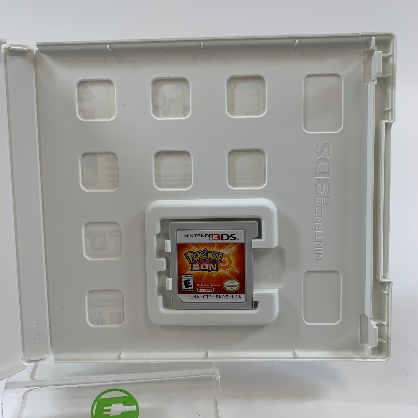 Pokemon Sun (Nintendo 3DS, 2016)