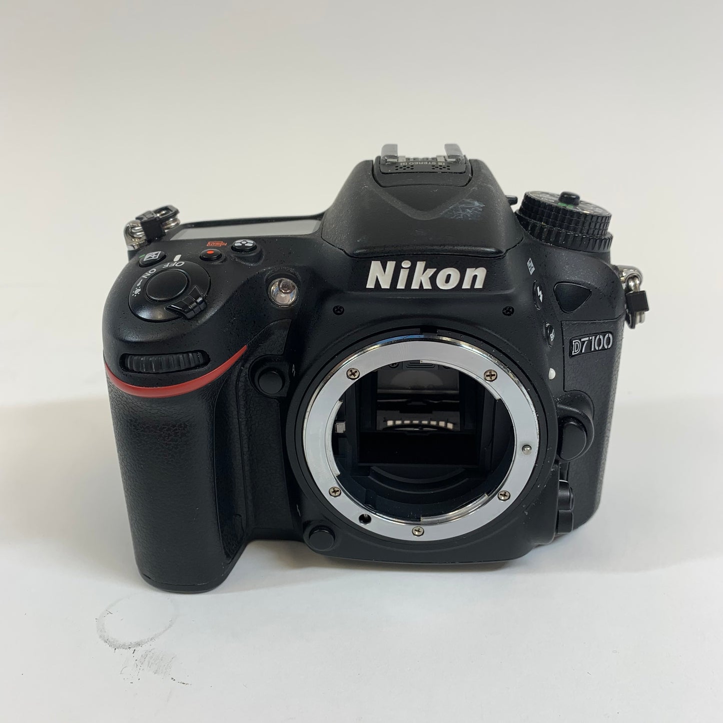 Nikon D7100 24.1MP 	Digital Single-Lens Reflex camera
