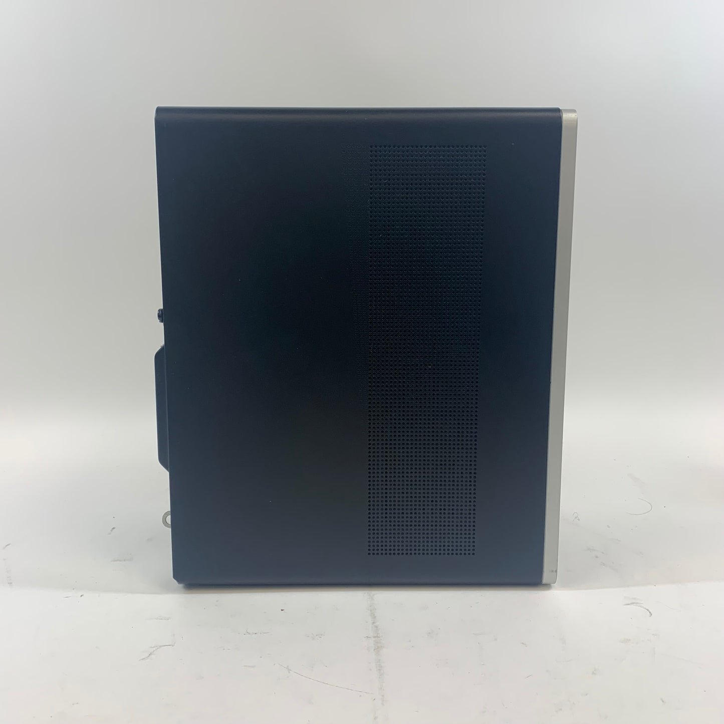 Dell Pavilion DESKTOP  AMD Ryzen 3 2200g 3.50GHz 8GB RAM 1TB SSD