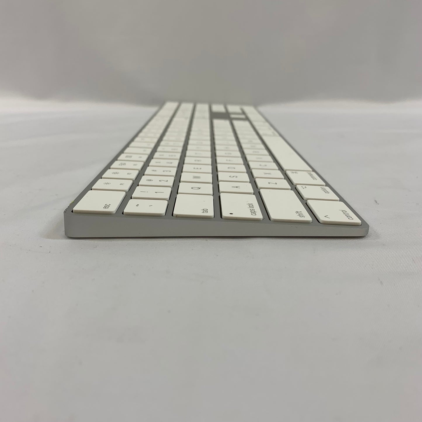 Apple Smart Keyboard Silver A1843