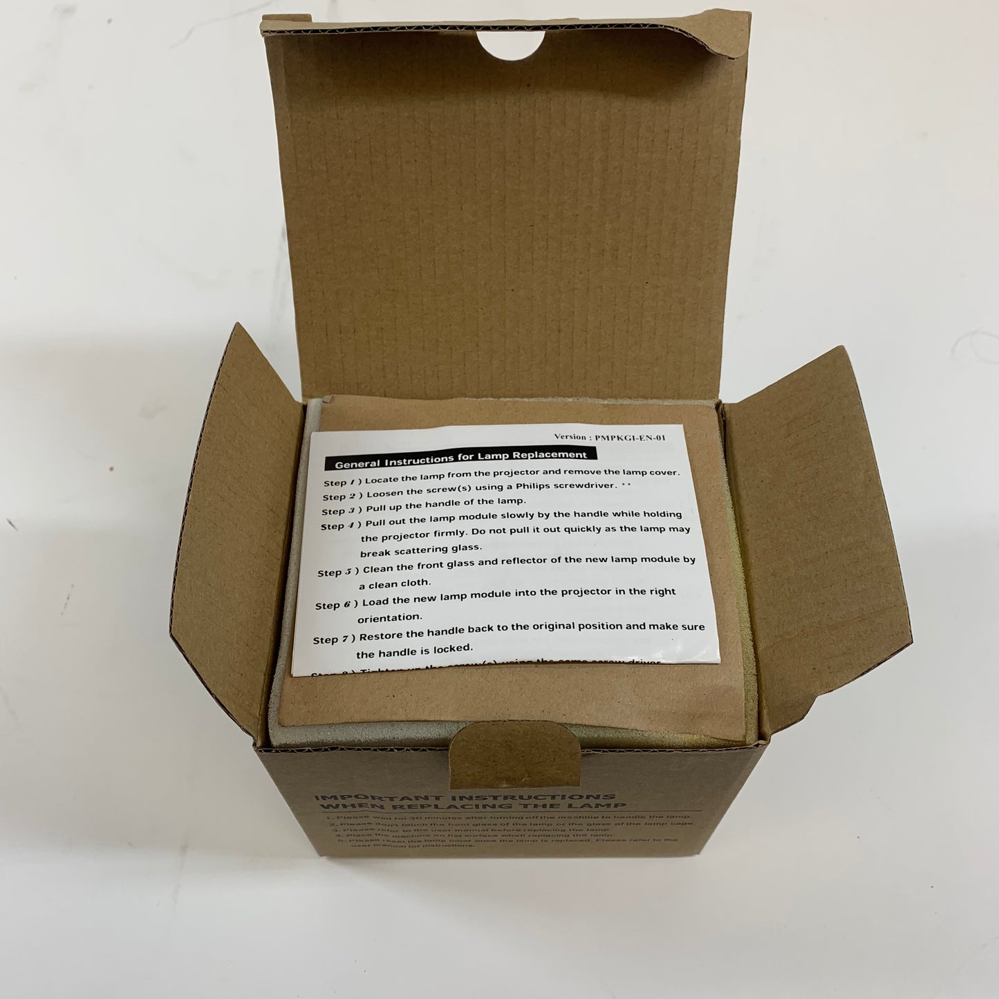 New Sanyo PLC-WXU30 Projector Lamp PLIG-9585