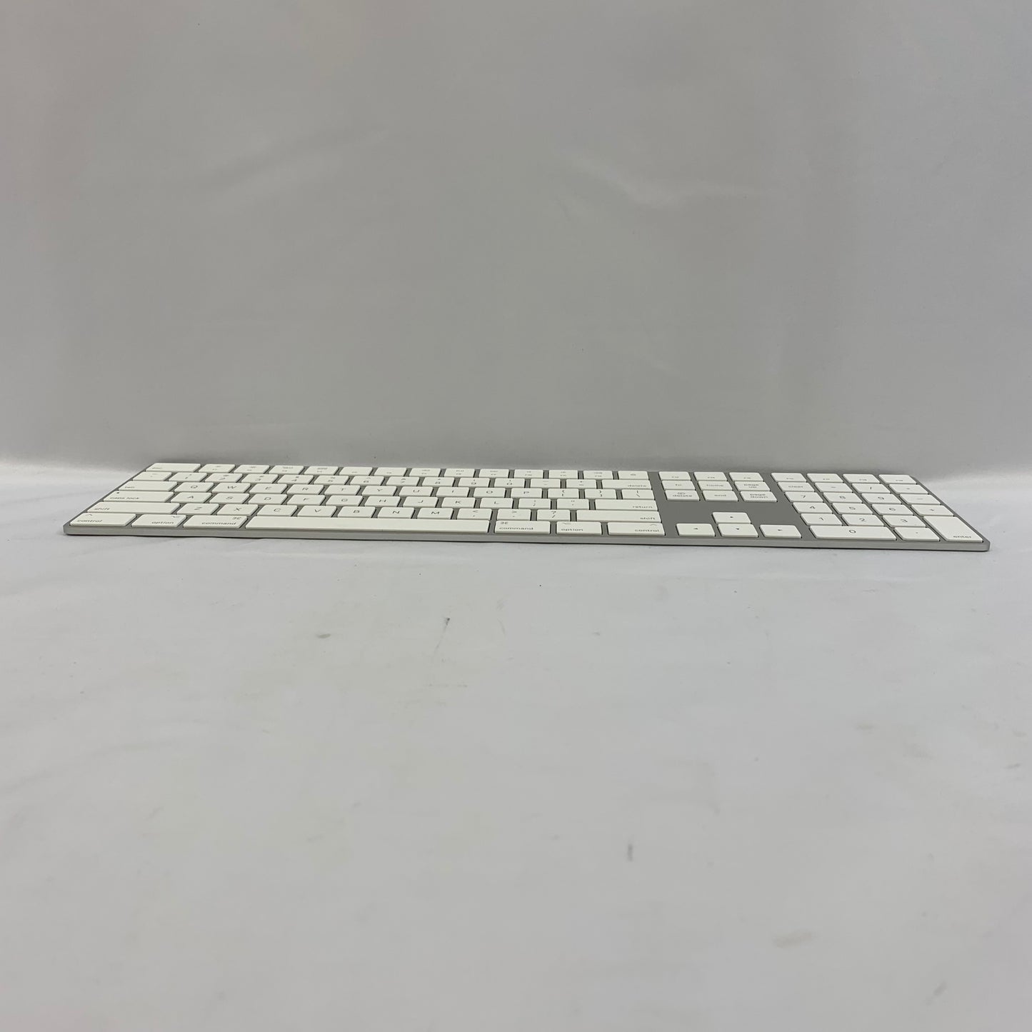 Apple Smart Keyboard Silver A1843