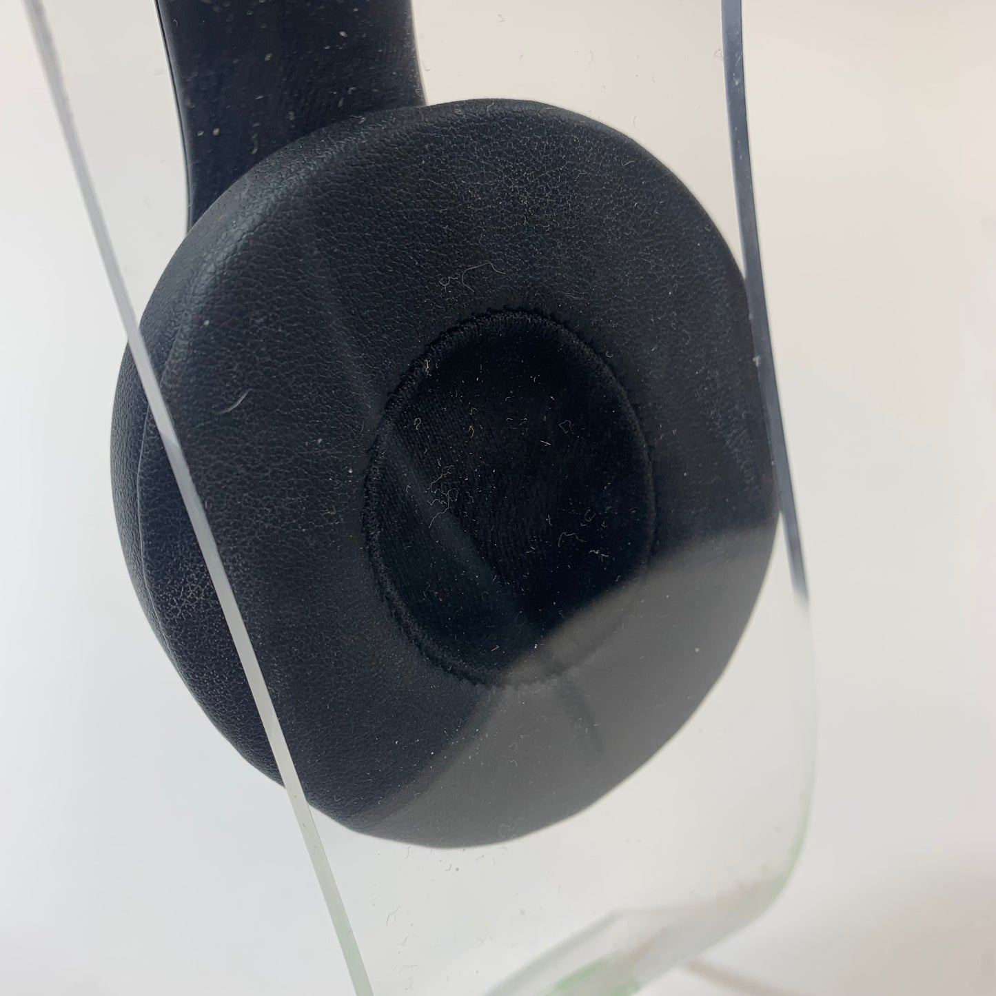 Beats solo 4 Wireless On-Ear Bluetooth Headphones Black A3140