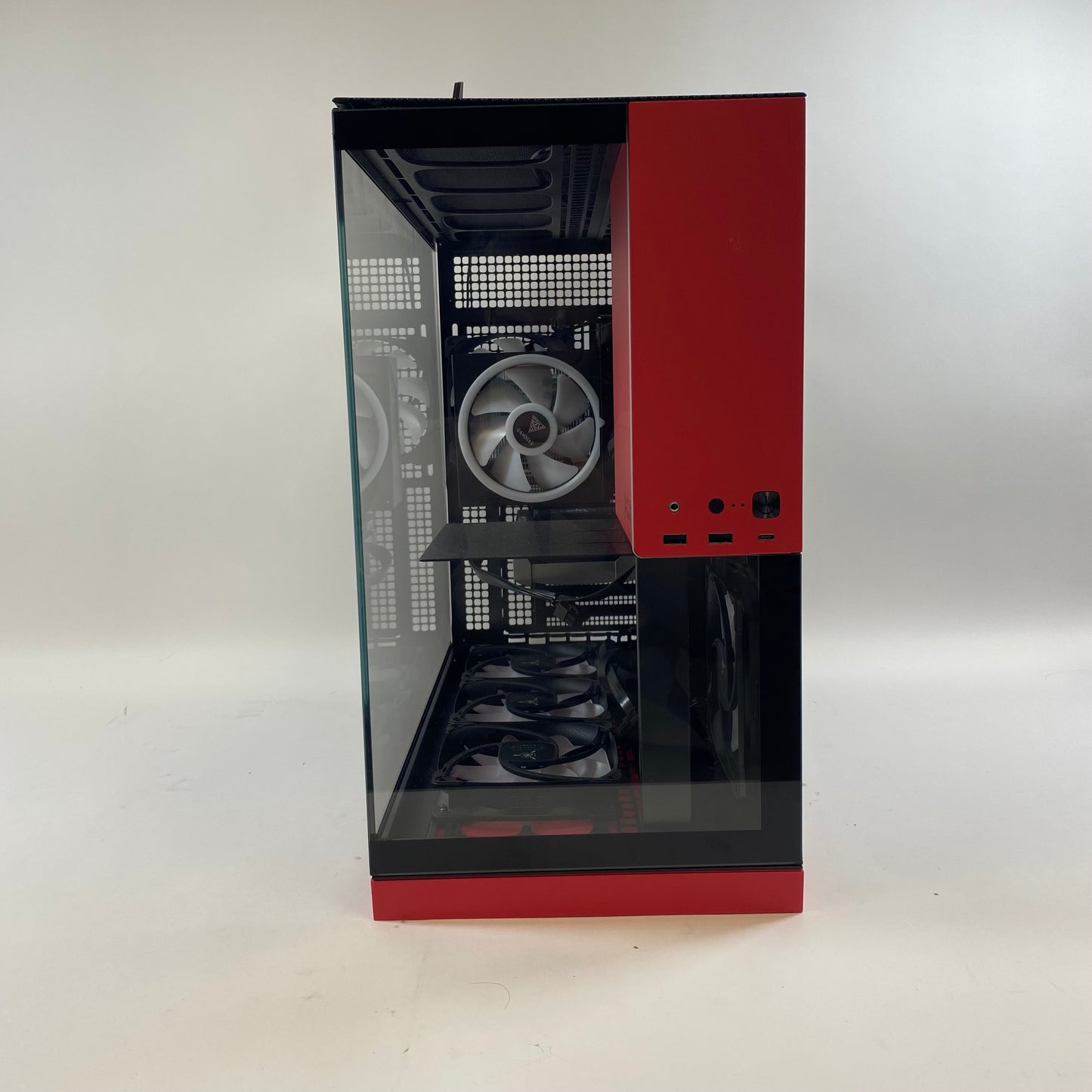 Skytech Viper Ryzen 7 5700 3.70GHz 16GB RAM 2TB SSD Nvidia RTX 5060