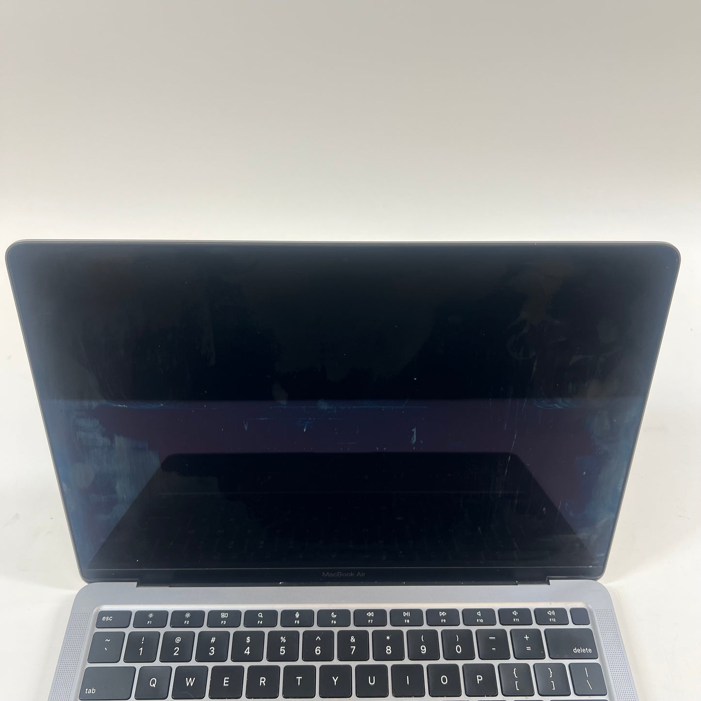 2020 Apple MacBook Air 13.3" M1 7C GPU 3.2GHz 8GB RAM 256GB SSD A2337
