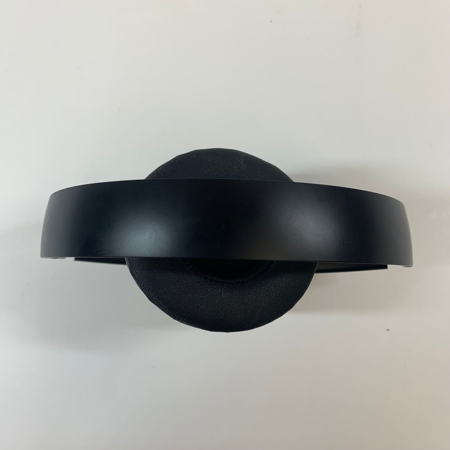 Beats solo 4 Wireless On-Ear Bluetooth Headphones Black A3140