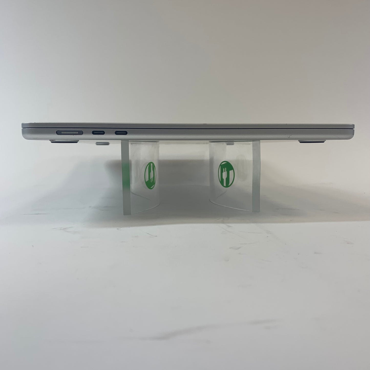 2025 Apple MacBook Air 15" M4 10 Core 4.5GHz 16GB RAM 256GB SSD MW1G3LL/A