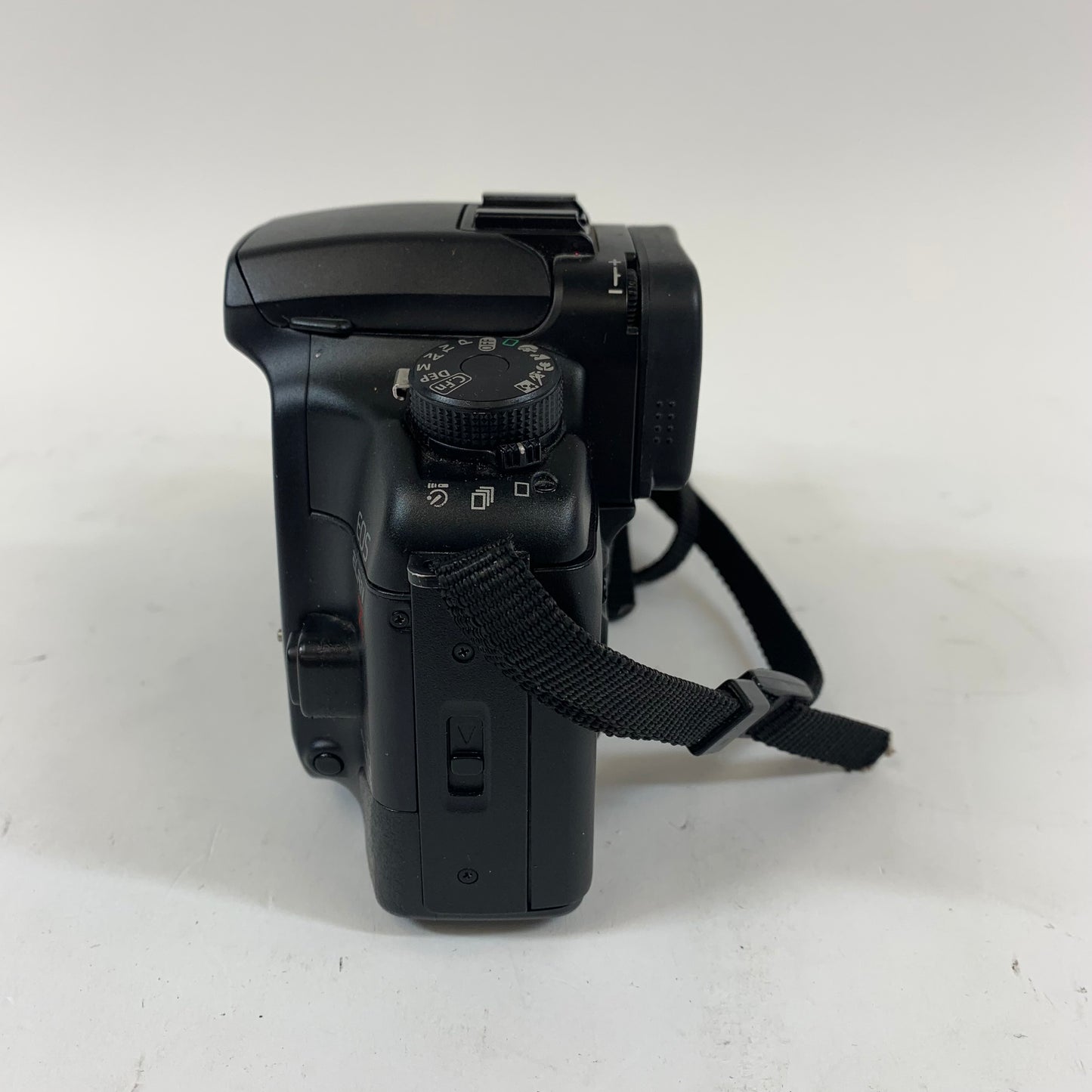 Canon EOS ELAN 7E 35mm Film Camera