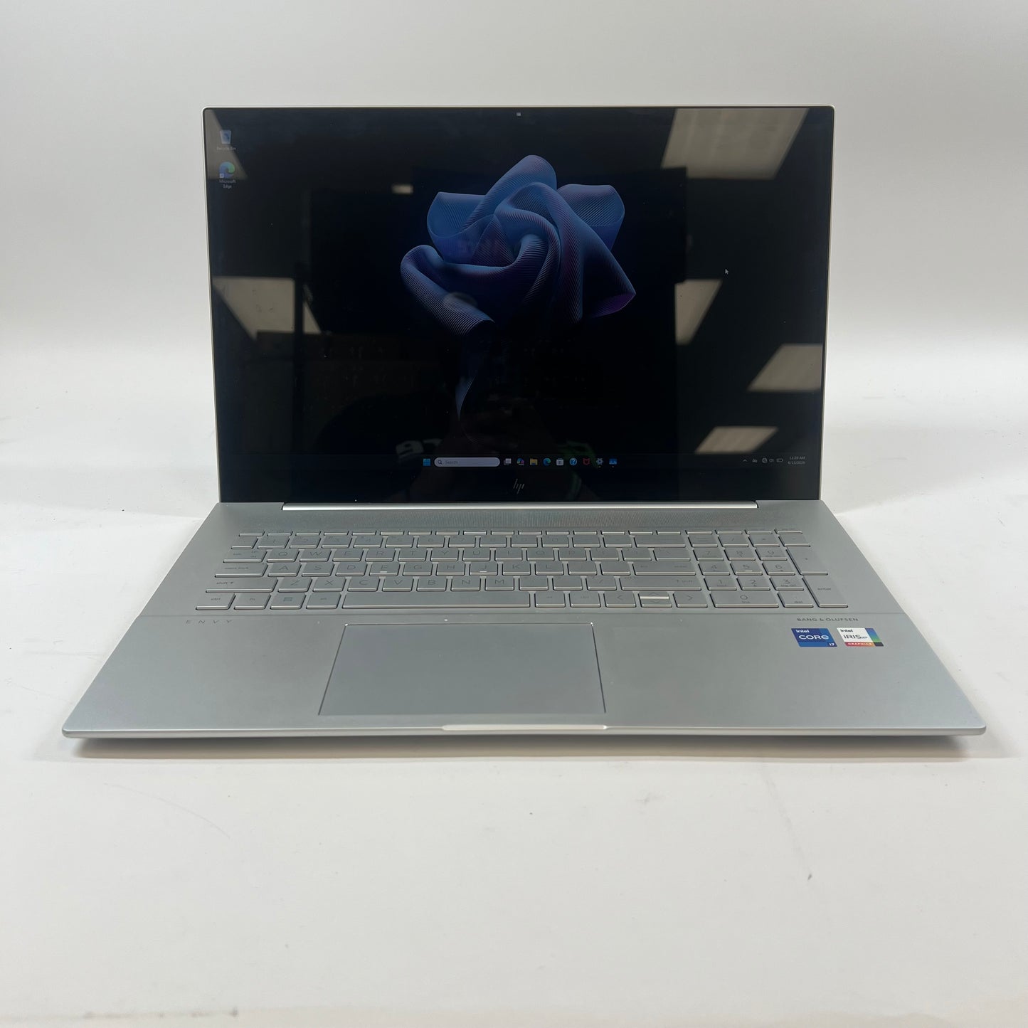 HP Envy 17T-CR0000 17.3" i7-1260P 2.1GHz 64GB RAM 2TB SSD