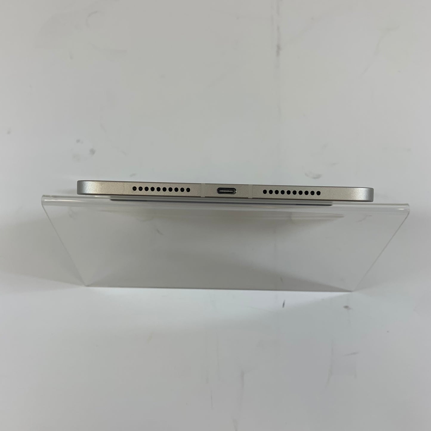 Unlocked Apple iPad Mini 6th Gen 256GB 18.6.2 Silver MK8H3LL/A