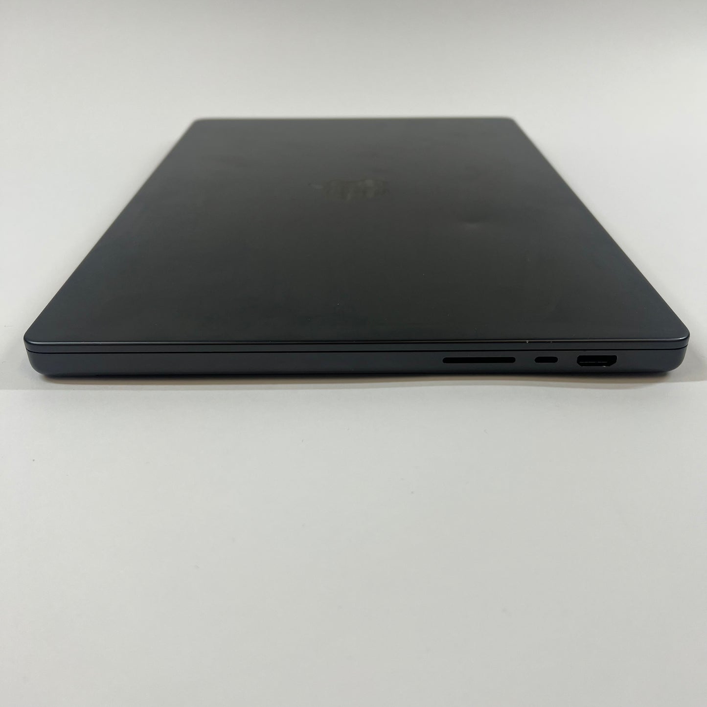 2026 Apple MacBook Pro 16" M5 Pro 20C GPU 4.6GHz 24GB RAM 1TB SSD A3428