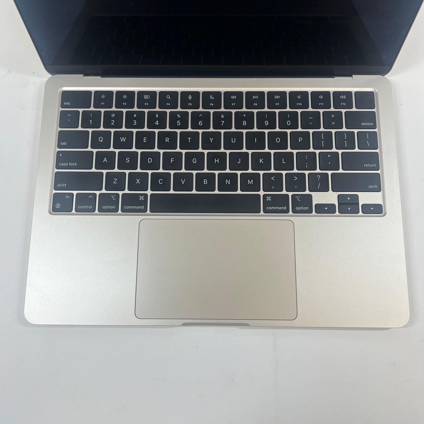 2022 Apple MacBook Air 13.6" M2 8C GPU 3.5GHz 8GB RAM 256GB SSD A2681