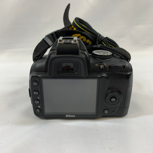 Nikon D3000 10.2MP Digitsl Camera