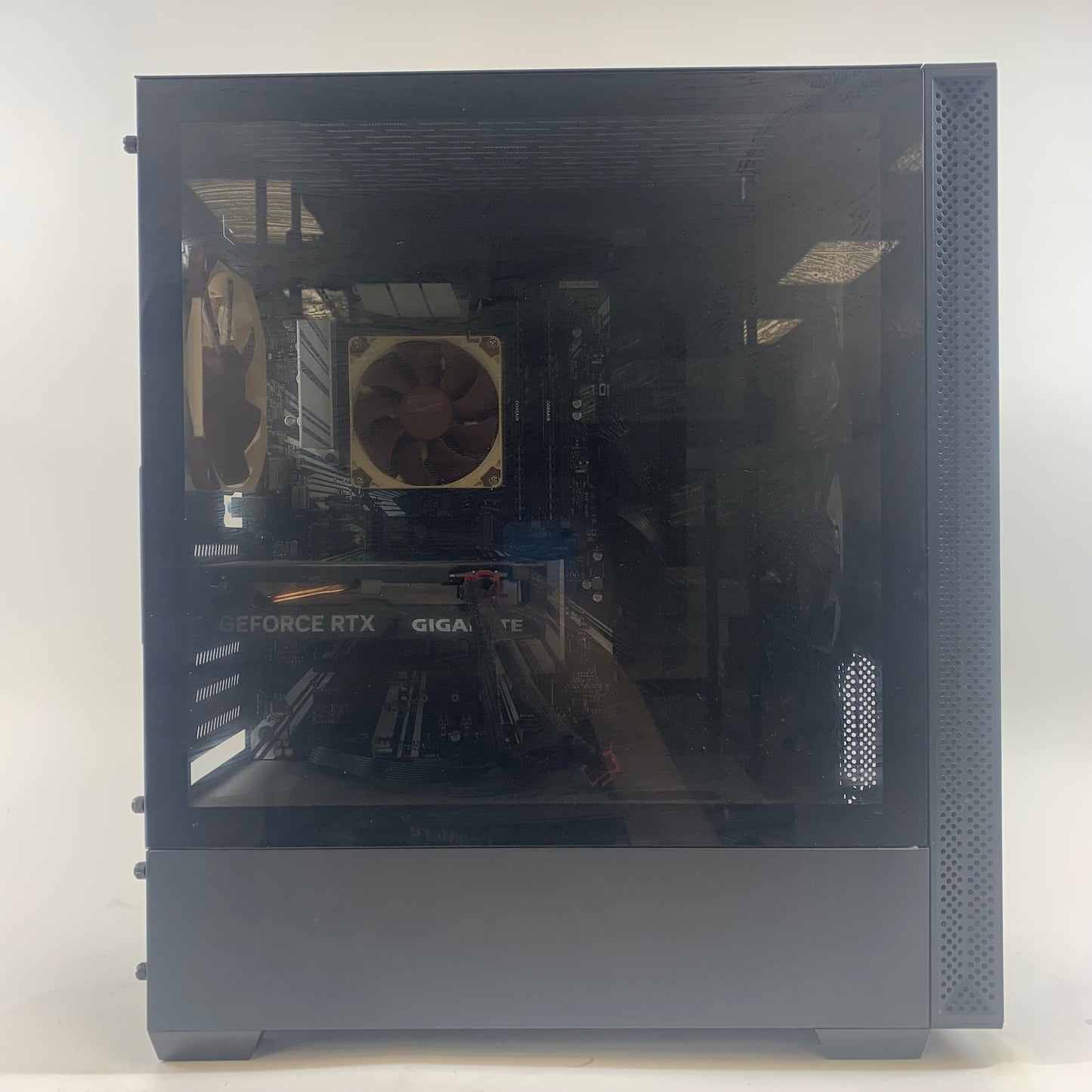 PowerSpec i5-9600K 3.70GHz 16GB RAM 1TB SSD Gigabyte GeForce RTX 4060