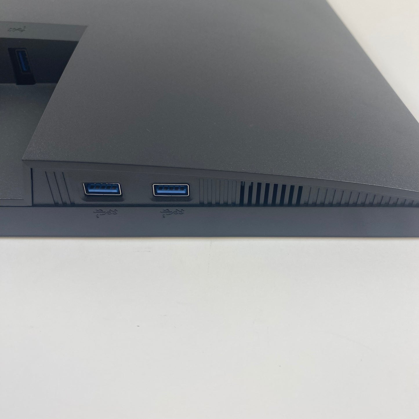 Dell 27" P2722H FHD LCD IPS Flat Panel Monitor