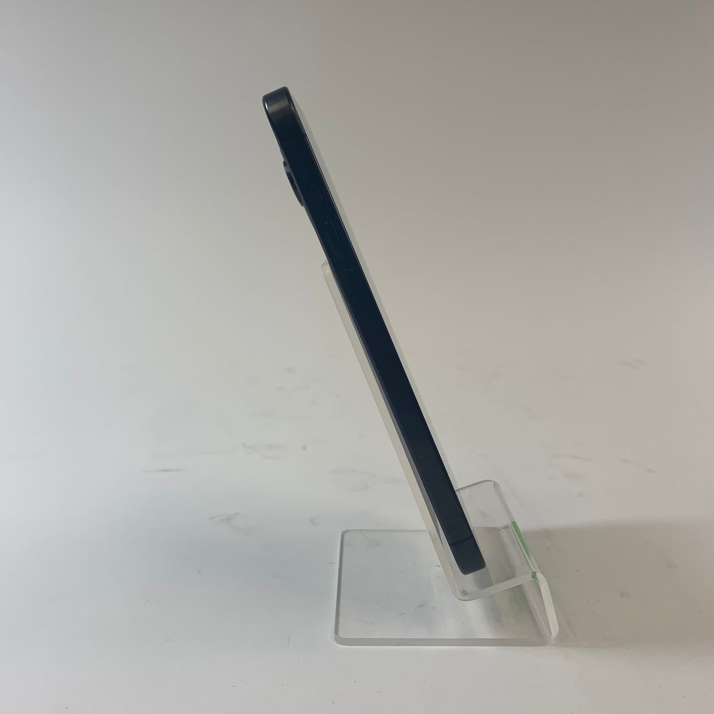 AT&T Apple iPhone 15 Pro Max 256GB 26.0.1 Black Titanium MU663LL/A