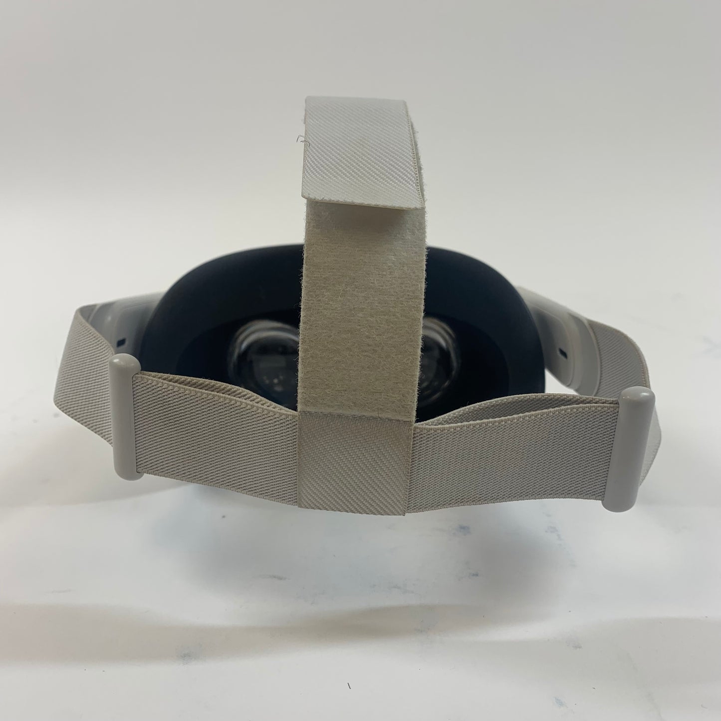 Meta Quest 2 128GB Standalone All-in-One VR Headset KW49CM