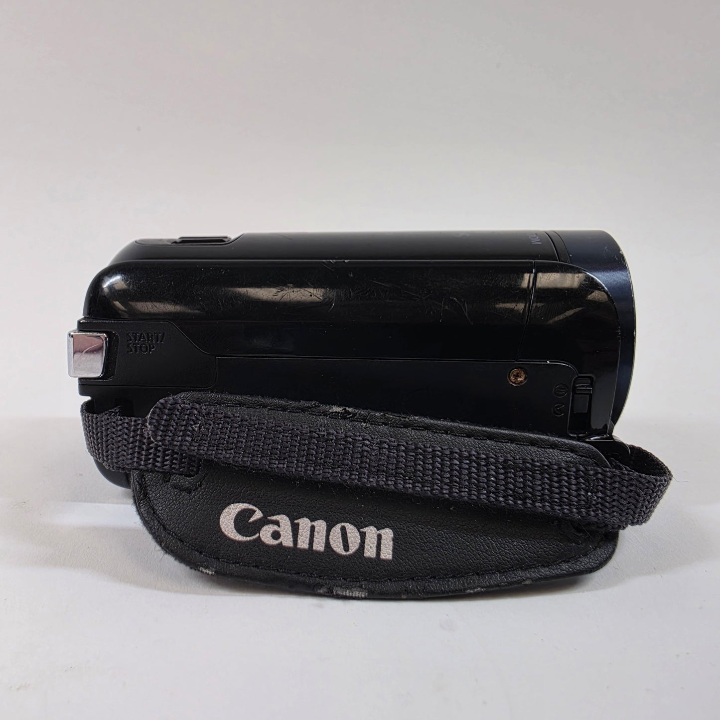 Canon Vixia Digital HD Video Camera Recorder HF R600
