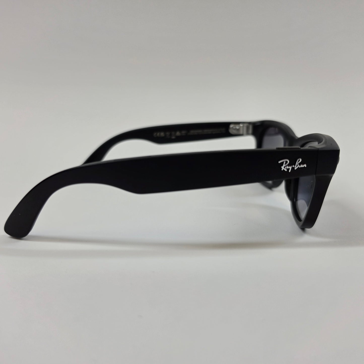 Ray-Ban Stories Wayfarer Matte Black Standard RW4006 601ST3 AI Smart Glasses