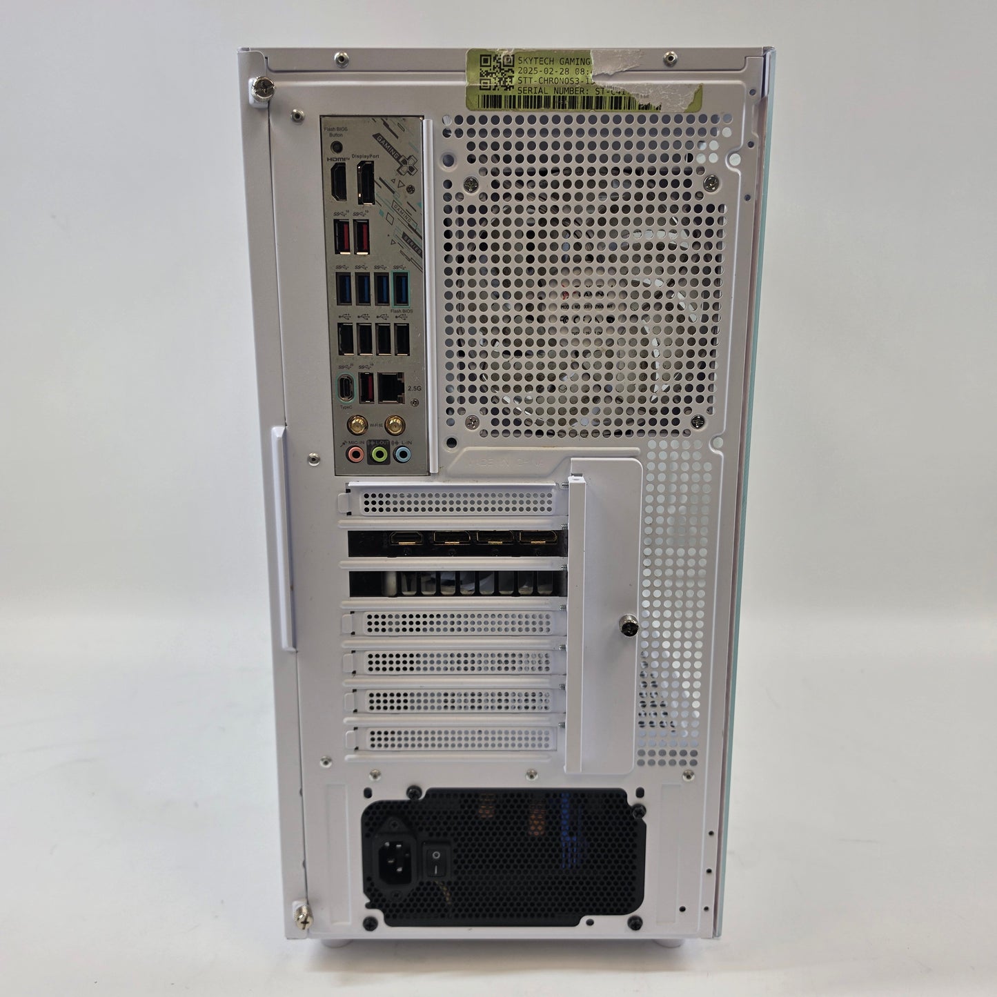 Skytech Gaming PC Ryzen 7 9800X3D 4.70GHz 32GB RAM 2TB SSD GeForce RTX 5080
