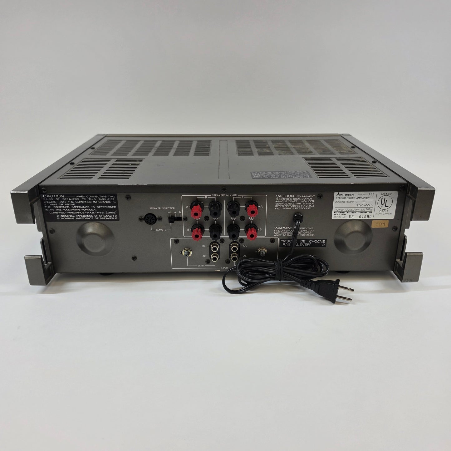 Mitsubishi DA-A30 280W 120V 4 Channel Sound Amplifier