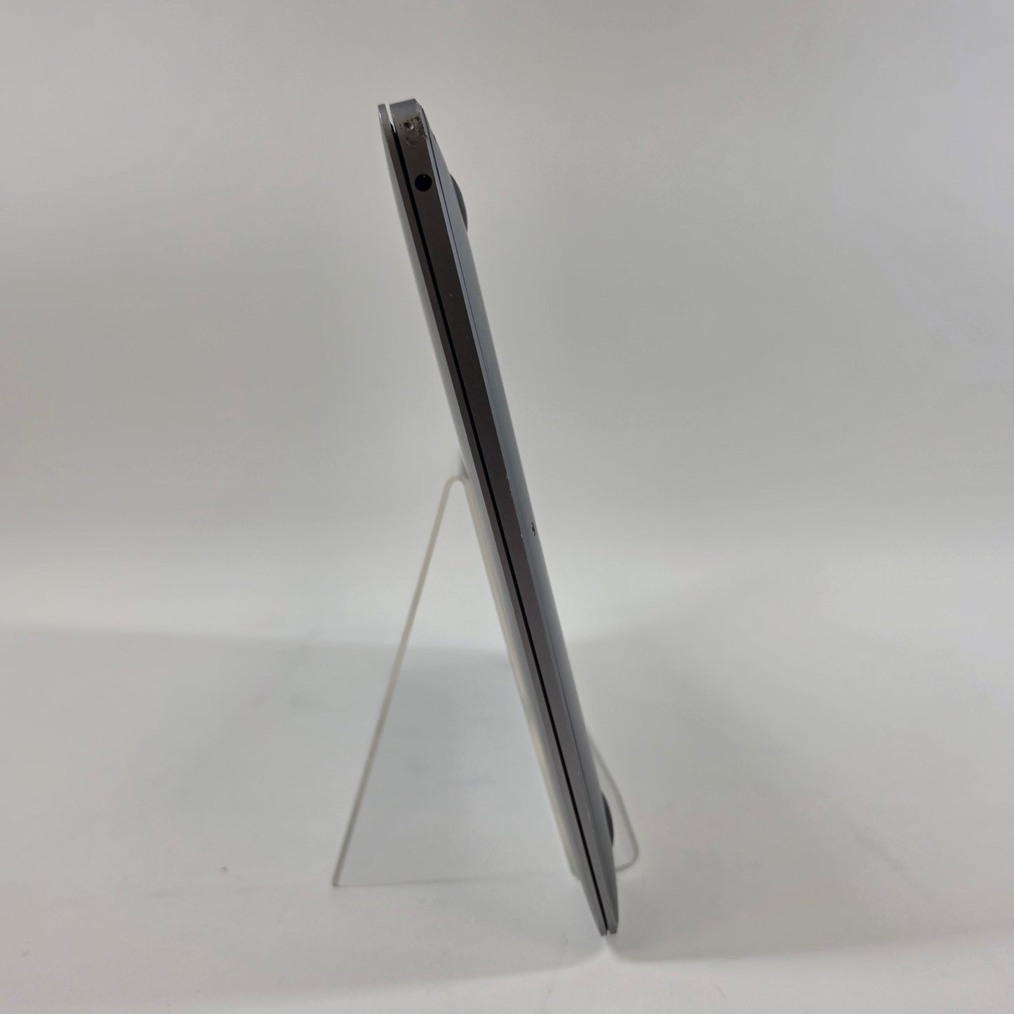 2020 Apple MacBook Air 13.3" i3 1.1GHz 8GB RAM 512GB SSD Space Gray A2179