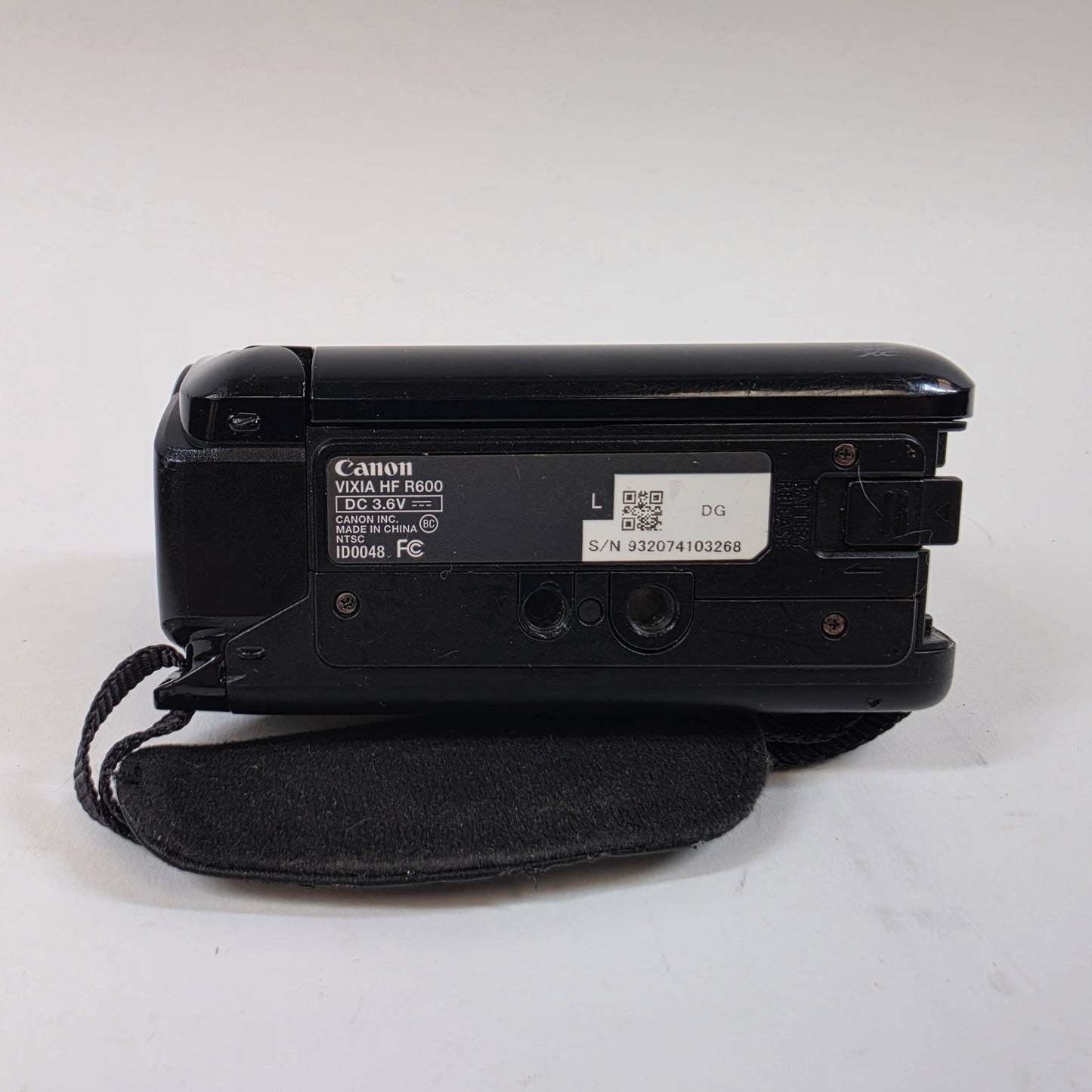 Canon Vixia Digital HD Video Camera Recorder HF R600