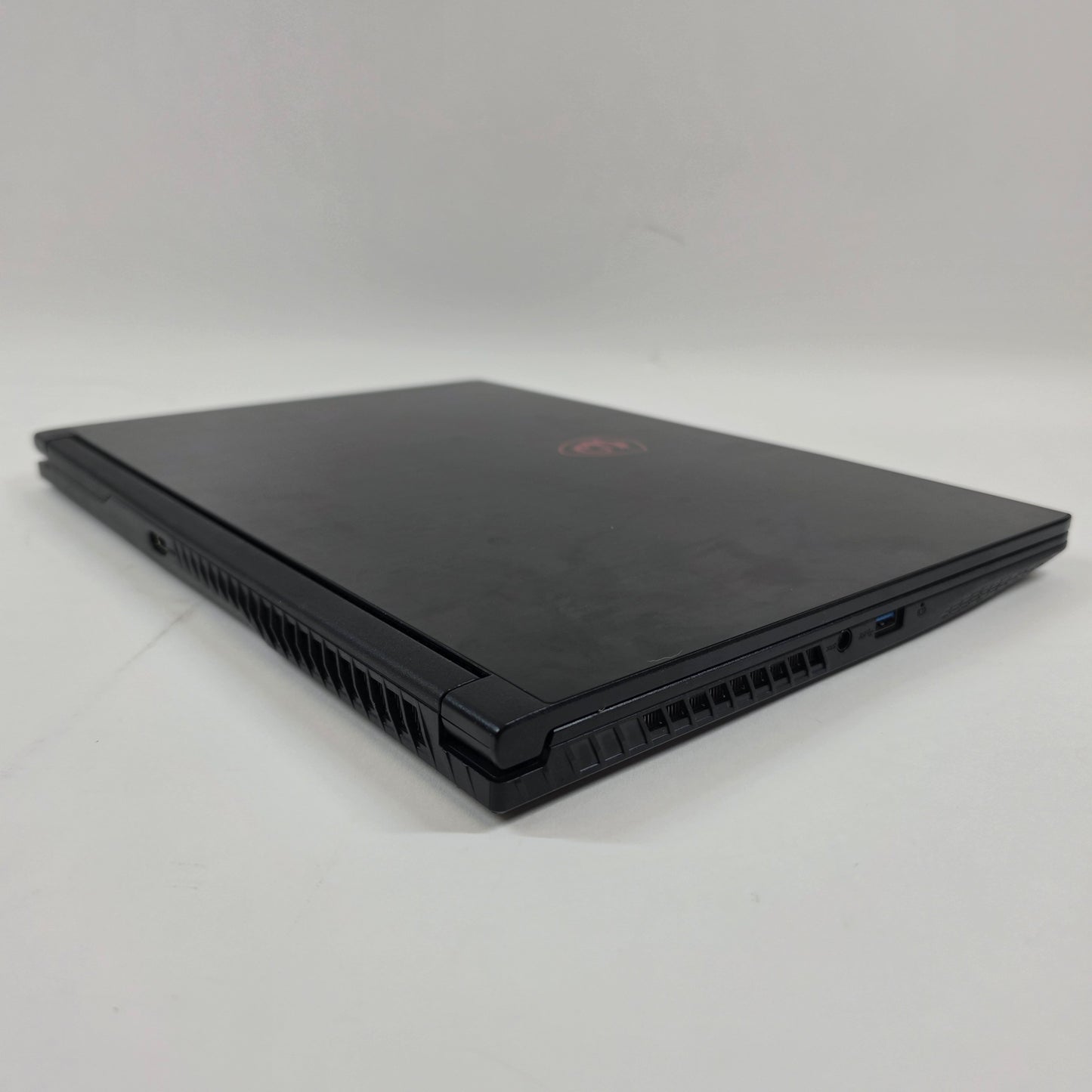 MSI Thin GF63 115C 15.6" i5-11400H 2.69GHz 8GB RAM 256GB SSD GeForce GTX 1650