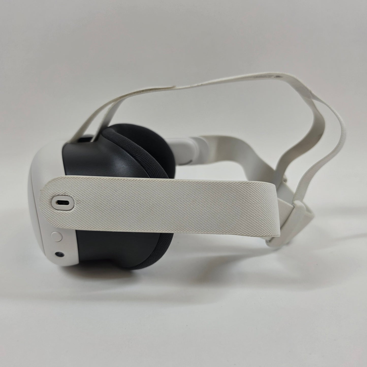 Meta Quest 3 128GB Standalone All-in-One VR Headset S3A